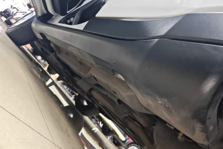 Used Jeep Compass 2019 220T Automatic Enjoyment Version Left Side Sill