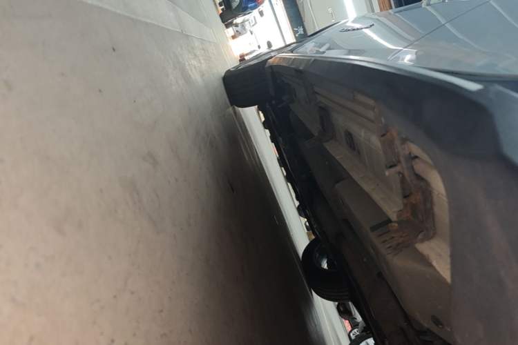Used Jeep Compass 2019 220T Automatic Family Edition Left Side Sill