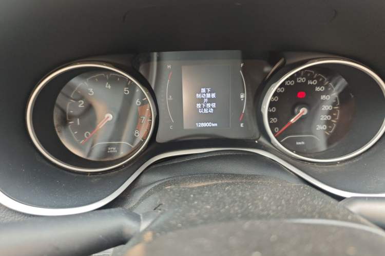 Used Jeep Compass 2019 220T Automatic Enjoyment Version Odometer Close Up