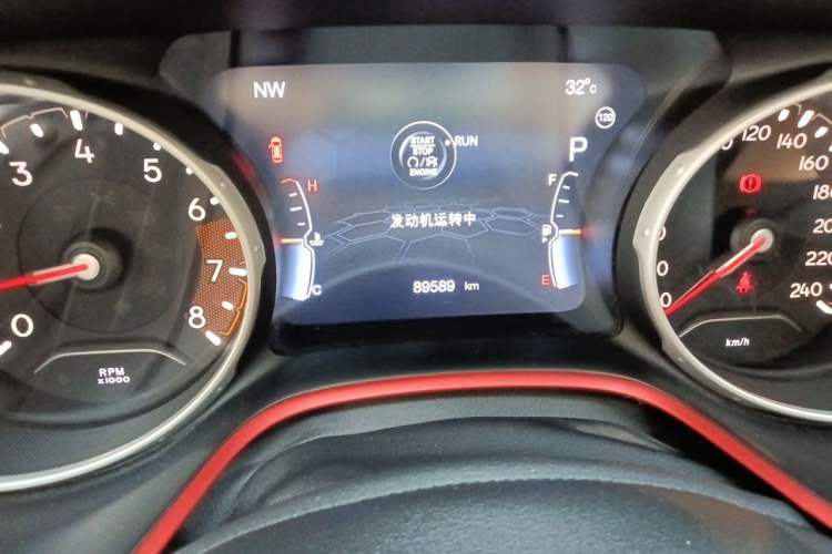 Used Jeep Compass 2019 220T Automatic Four-Wheel Drive High-Performance Flagship Edition Odometer Close Up