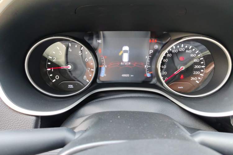 Used Jeep Compass 2019 220T Automatic Family Enjoyment Four-Wheel Drive Edition Odometer Close Up