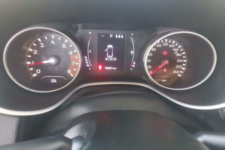 Used Jeep Compass 2019 220T Automatic Enjoyment Version Odometer Close Up
