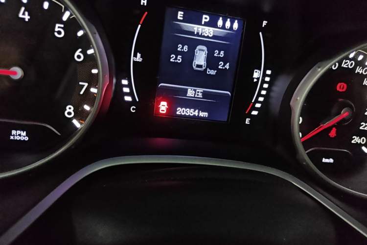 Used Jeep Compass 2019 220T Automatic Enjoyment Version Odometer Close Up