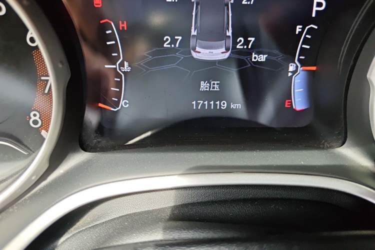 Used Jeep Compass 2019 200T Automatic Family Edition - Connected Large Screen Version Odometer Close Up