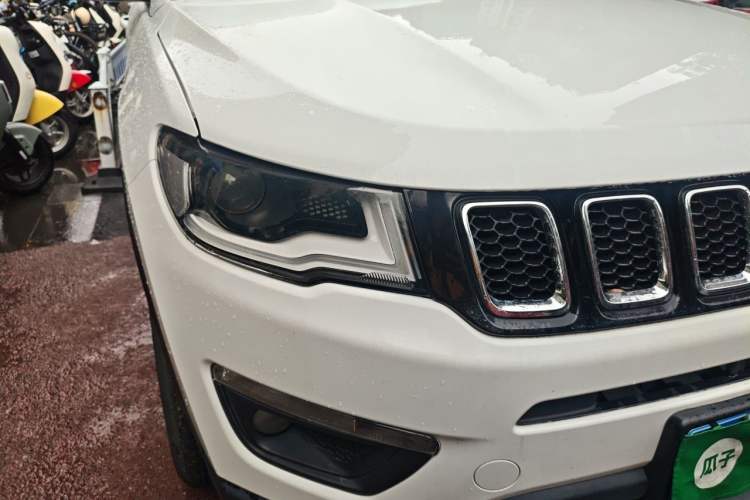 Used Jeep Compass 2019 220T Automatic Family Edition Right Front Headlight