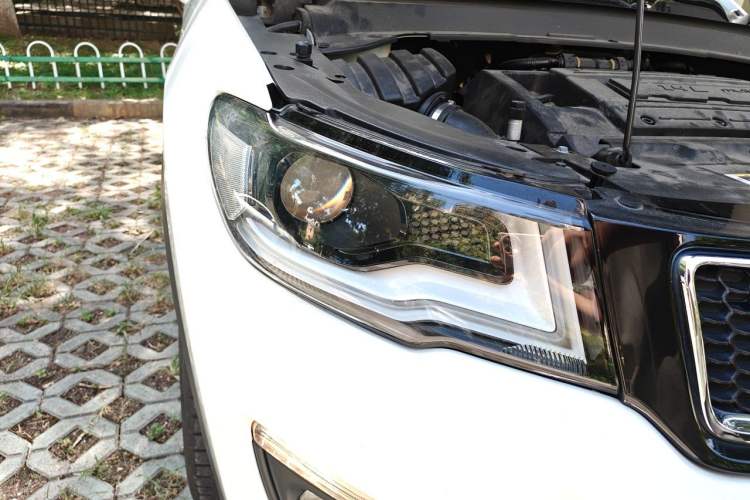 Used Jeep Compass 2019 200T Automatic Family Edition - Connected Large Screen Version Right Front Headlight