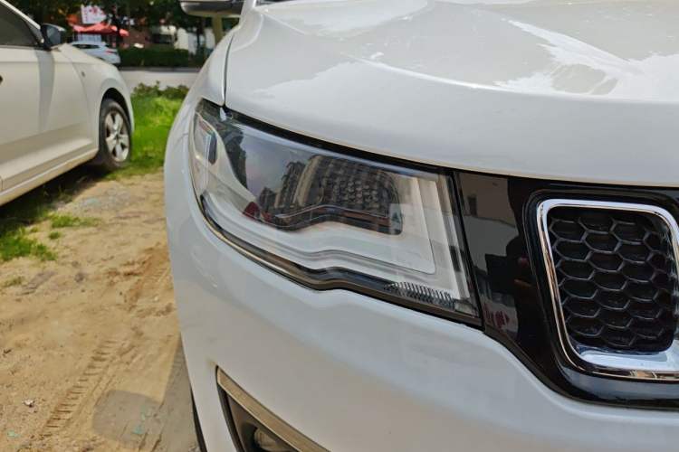 Used Jeep Compass 2019 200T Automatic Family Edition - Connected Large Screen Version Right Front Headlight