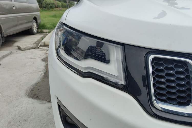 Used Jeep Compass 2019 220T Automatic Family Edition Right Front Headlight