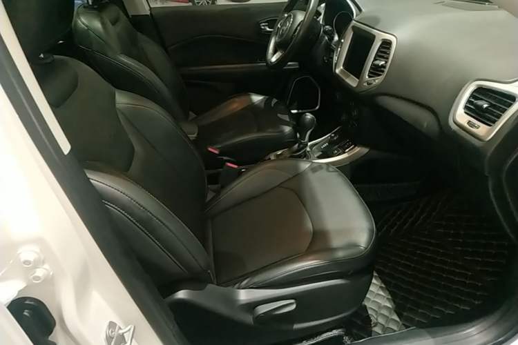 Used Jeep Compass 2019 200T Automatic Family Enjoyment Four-Wheel Drive - Connected Large Screen Version Right Front Seat