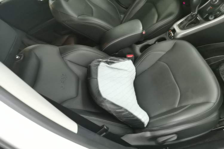 Used Jeep Compass 2019 200T Automatic Family Enjoyment Four-Wheel Drive - Connected Large Screen Version Right Front Seat