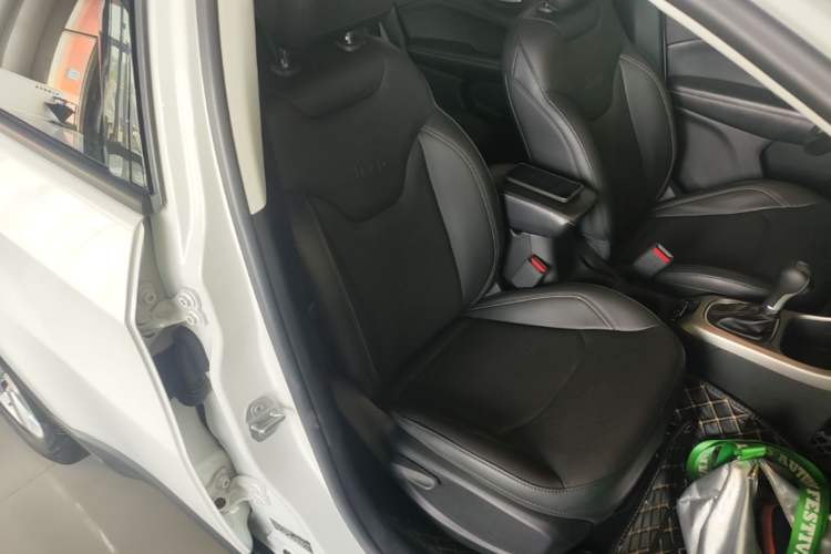 Used Jeep Compass 2019 200T Automatic Family Edition - Connected Large Screen Version Right Front Seat
