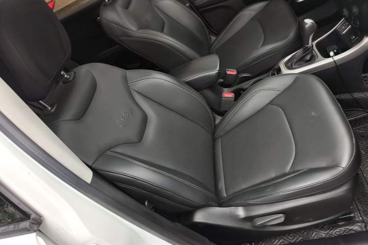 Used Jeep Compass 2019 200T Automatic Family Edition - Connected Large Screen Version Right Front Seat