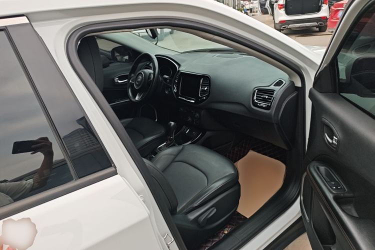 Used Jeep Compass 2019 220T Automatic Family Edition Right Front Seat