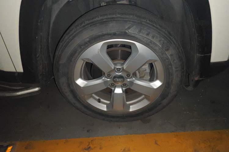 Used Jeep Compass 2019 200TS Automatic Premium - Connected Large Screen Version Right Front Wheel Hub