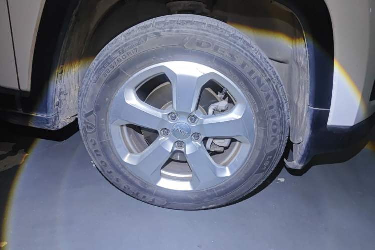 Used Jeep Compass 2019 200TS Automatic Premium - Connected Large Screen Version Right Front Wheel Hub