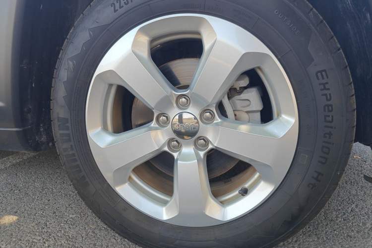 Used Jeep Compass 2019 220T Automatic Home Enjoy Cool Edition Right Front Wheel Hub