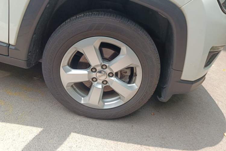 Used Jeep Compass 2019 220T Automatic Home Enjoy Cool Edition Right Front Wheel Hub