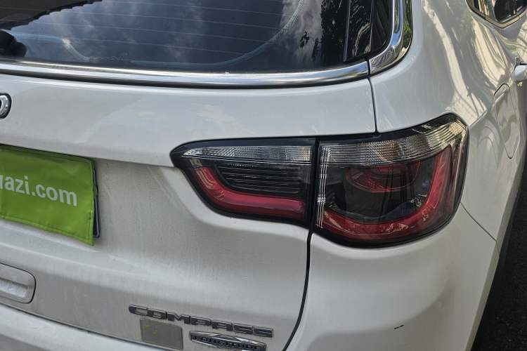 Used Jeep Compass 2019 200T Automatic Family Edition - Connected Large Screen Version Right Rear Taillight