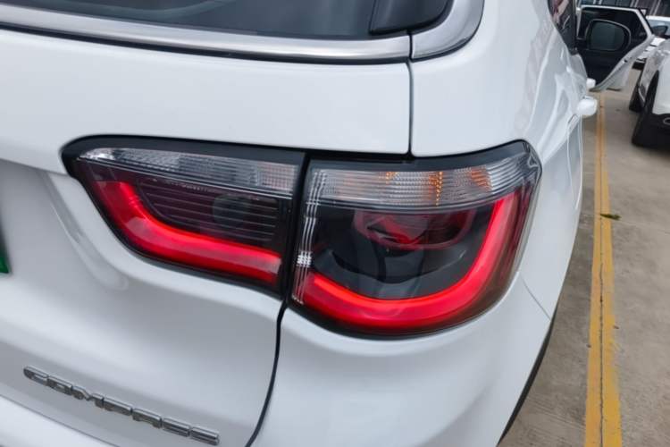 Used Jeep Compass 2019 220T Automatic Enjoyment Version Right Rear Taillight