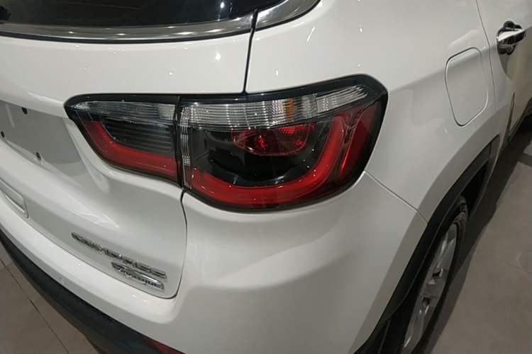 Used Jeep Compass 2019 200T Automatic Family Enjoyment Four-Wheel Drive - Connected Large Screen Version Right Rear Taillight