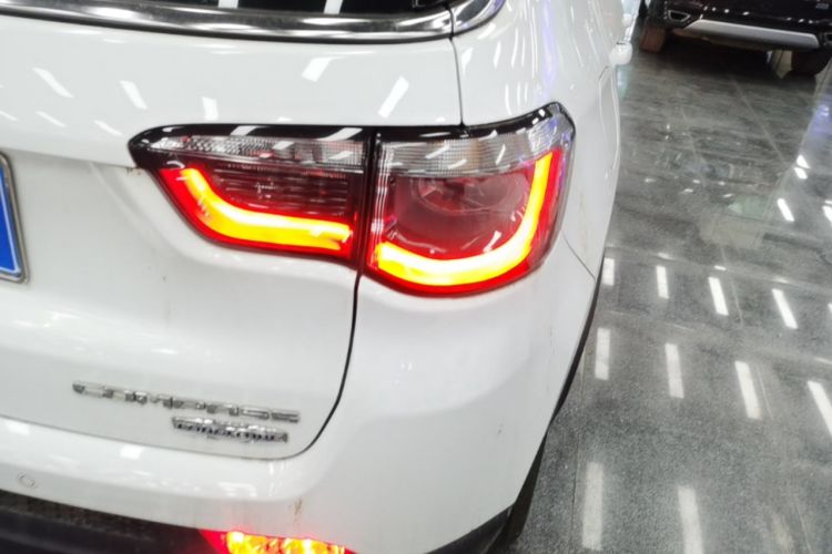 Used Jeep Compass 2019 200T Automatic Family Enjoyment Four-Wheel Drive - Connected Large Screen Version Right Rear Taillight