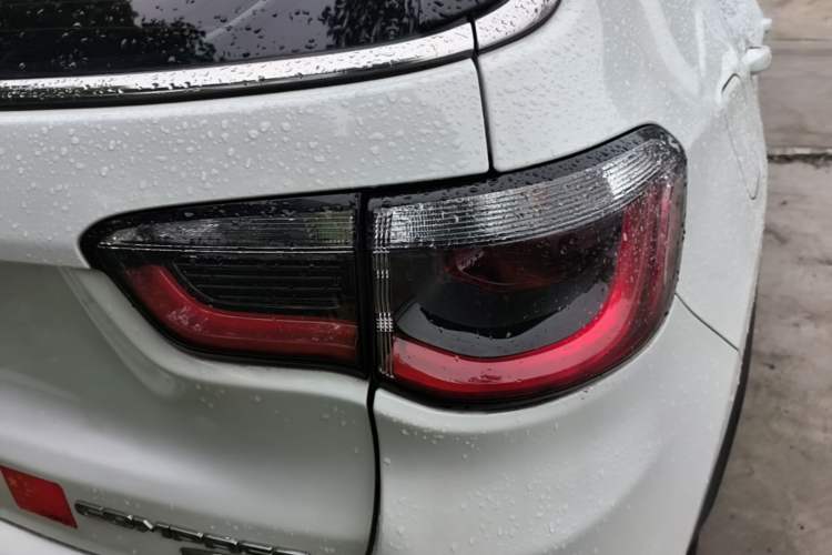 Used Jeep Compass 2019 200T Automatic Family Edition - Connected Large Screen Version Right Rear Taillight