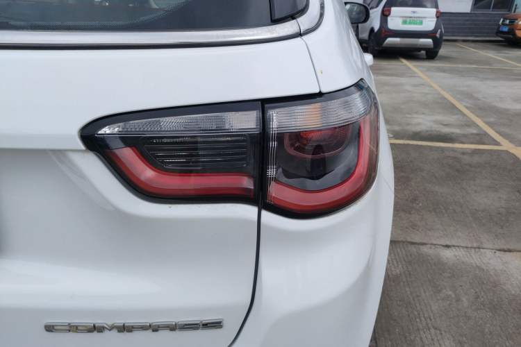 Used Jeep Compass 2019 220T Automatic Enjoyment Version
