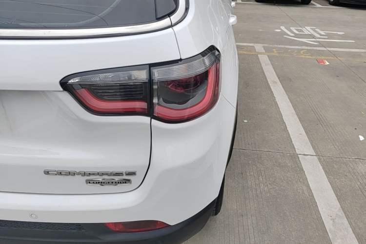 Used Jeep Compass 2019 200TS Automatic Premium - Connected Large Screen Version Right Rear Taillight