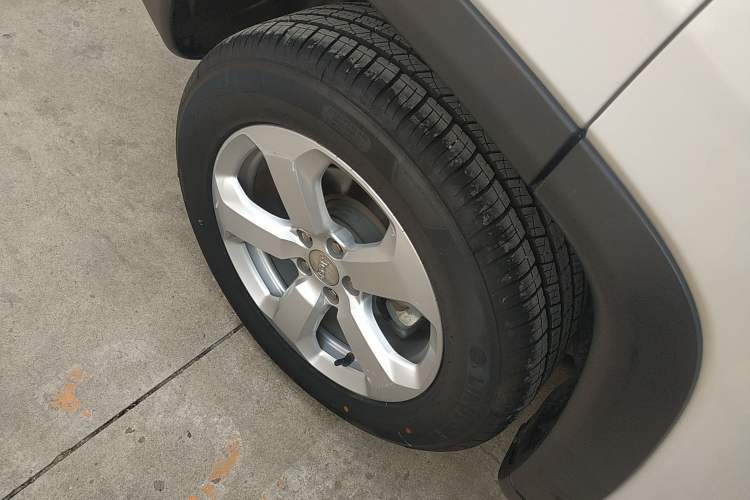 Used Jeep Compass 2019 220T Automatic Enjoyment Version Right Rear Wheel Hub