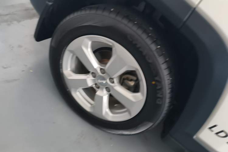 Used Jeep Compass 2019 200T Automatic Family Edition - Connected Large Screen Version Right Rear Wheel Hub