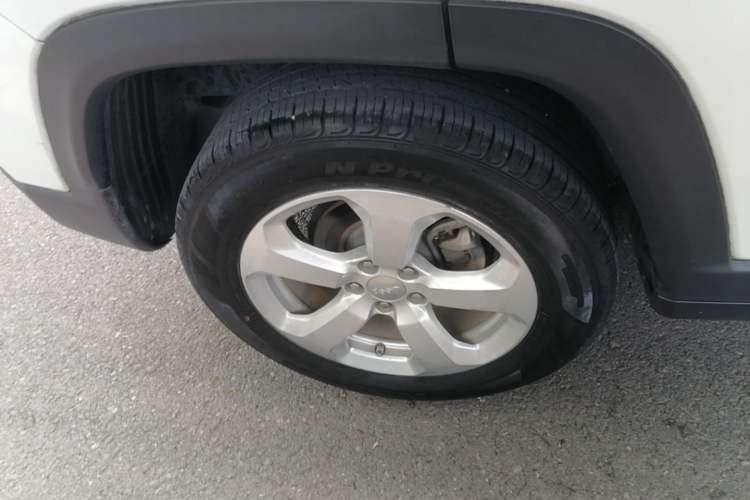 Used Jeep Compass 2019 220T Automatic Family Edition Right Rear Wheel Hub