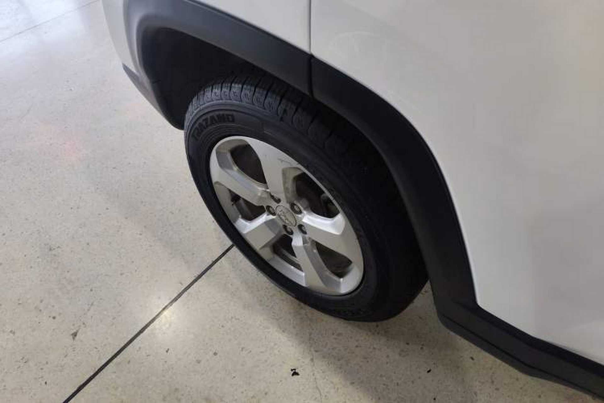 Used Jeep Compass 2019 220T Automatic Family Edition Right Rear Wheel Hub