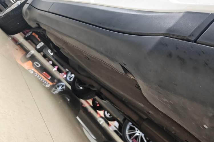 Used Jeep Compass 2019 220T Automatic Enjoyment Version Right Side Sill