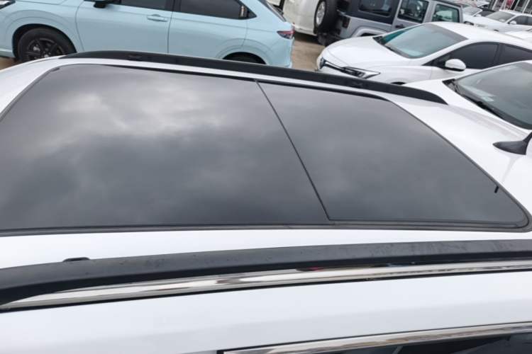 Used Jeep Compass 2019 220T Automatic Enjoyment Version Roof