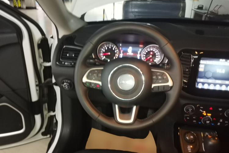 Used Jeep Compass 2019 220T Automatic Family Enjoyment Four-Wheel Drive Edition Steering Wheel