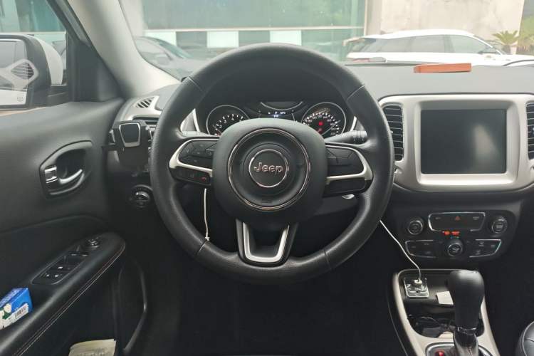 Used Jeep Compass 2019 220T Automatic Enjoyment Version Steering Wheel