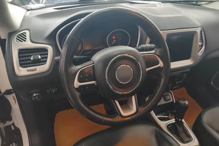 Used Jeep Compass 2019 200T Automatic Family Edition - Connected Large Screen Version Steering Wheel