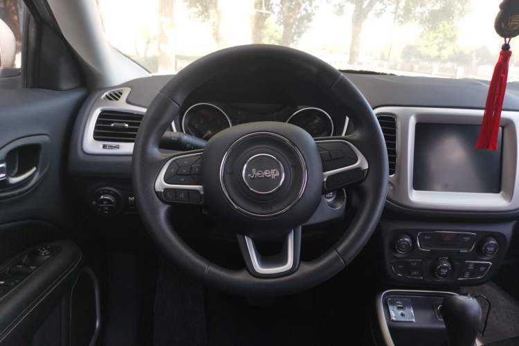 Used Jeep Compass 2019 220T Automatic Enjoyment Version Steering Wheel