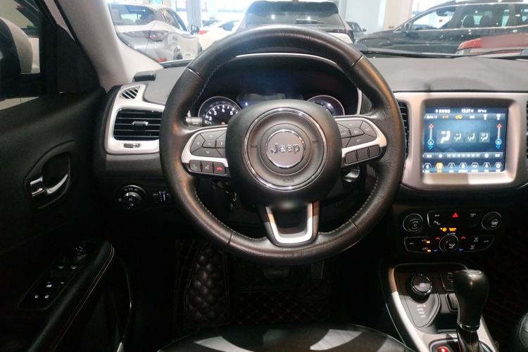 Used Jeep Compass 2019 200T Automatic Family Enjoyment Four-Wheel Drive - Connected Large Screen Version Steering Wheel