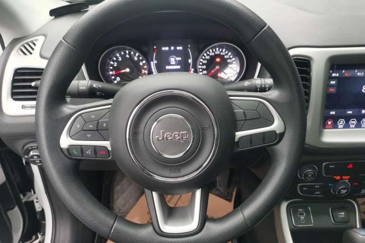 Used Jeep Compass 2019 220T Automatic Enjoyment Version Steering Wheel