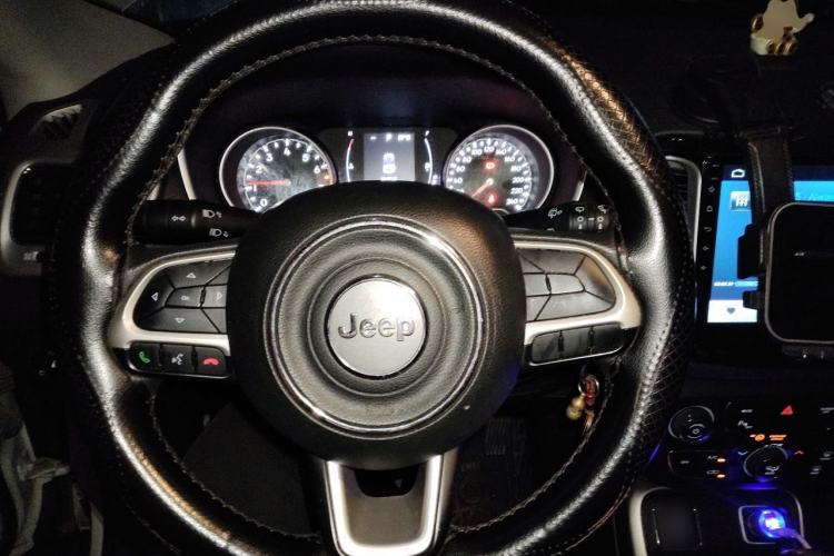 Used Jeep Compass 2019 200T Automatic Enjoyment - Connected Large Screen Version Steering Wheel