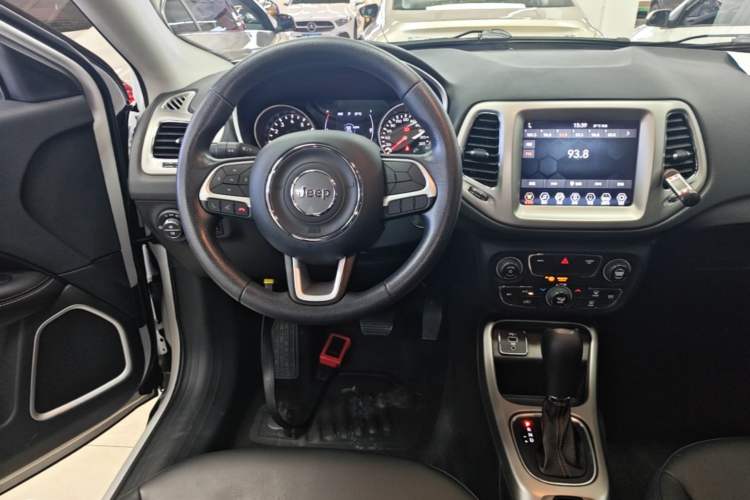 Used Jeep Compass 2019 220T Automatic Enjoyment Version Steering Wheel