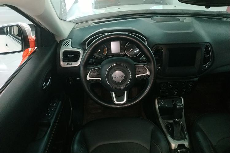 Used Jeep Compass 2019 200T Automatic Enjoyment - Connected Large Screen Version Steering Wheel