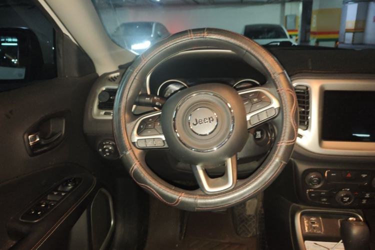 Used Jeep Compass 2019 220T Automatic Enjoyment Version Steering Wheel