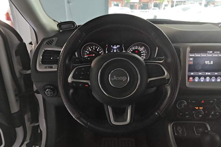 Used Jeep Compass 2019 220T Automatic Enjoyment Version Steering Wheel