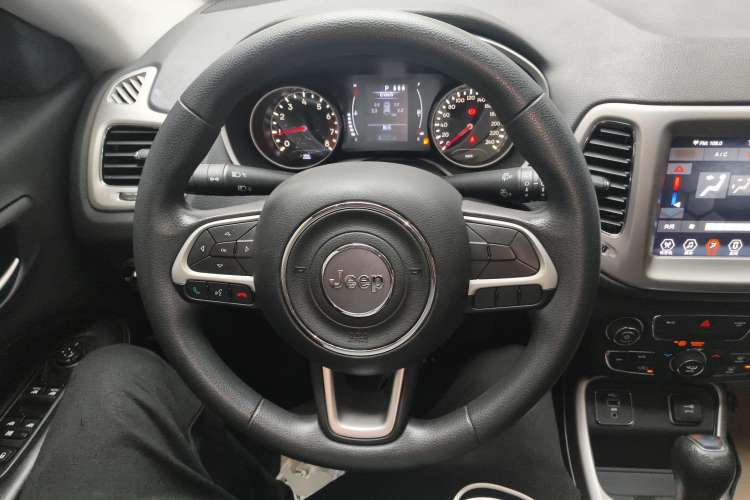 Used Jeep Compass 2019 220T Automatic Enjoyment Version Steering Wheel
