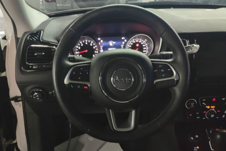 Used Jeep Compass 2019 220T Automatic Family Enjoyment Four-Wheel Drive Edition Steering Wheel