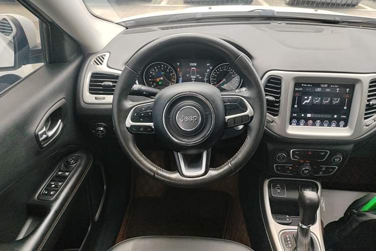 Used Jeep Compass 2019 200TS Automatic Premium - Connected Large Screen Version Steering Wheel