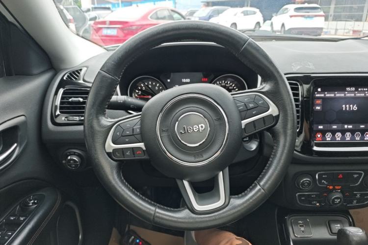 Used Jeep Compass 2019 220T Automatic Family Edition Steering Wheel