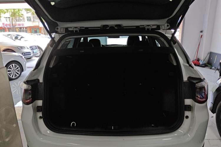 Used Jeep Compass 2019 220T Automatic Enjoyment Version Trunk